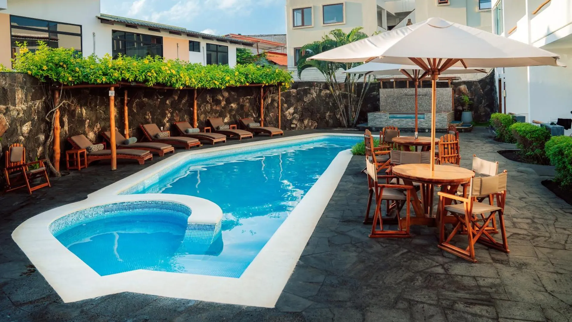 Hotel Ninfa Puerto Ayora  Ecuador