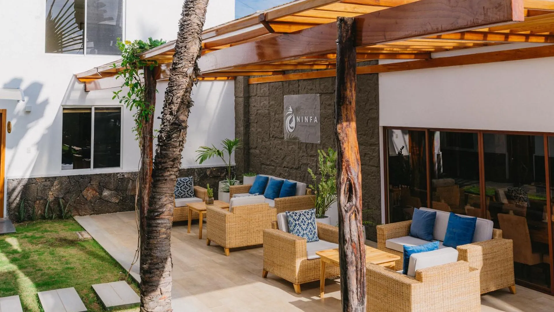Hotel Ninfa Puerto Ayora  Ecuador