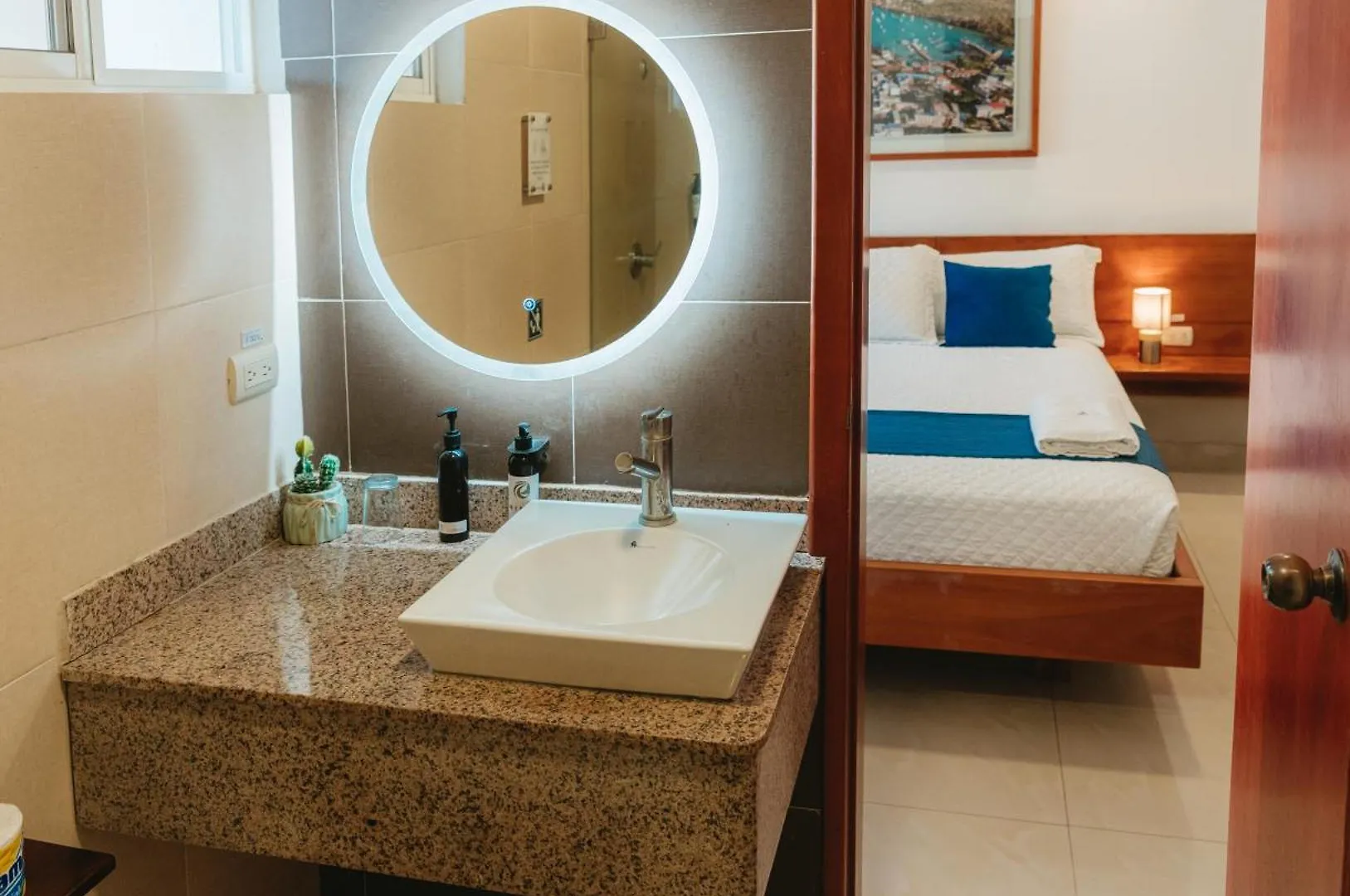 Hotel Ninfa Puerto Ayora  Ecuador