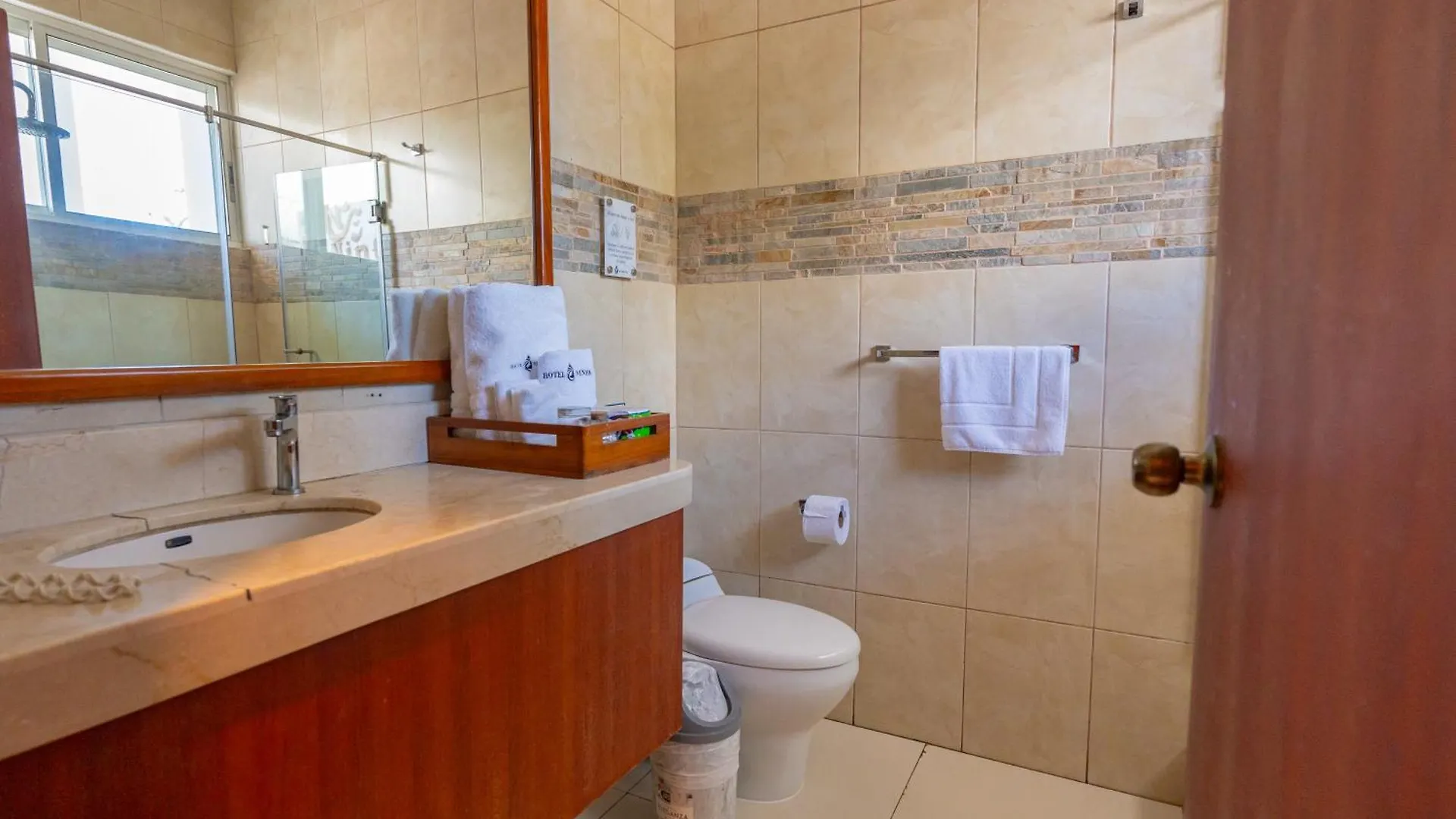 Hotel Ninfa Puerto Ayora