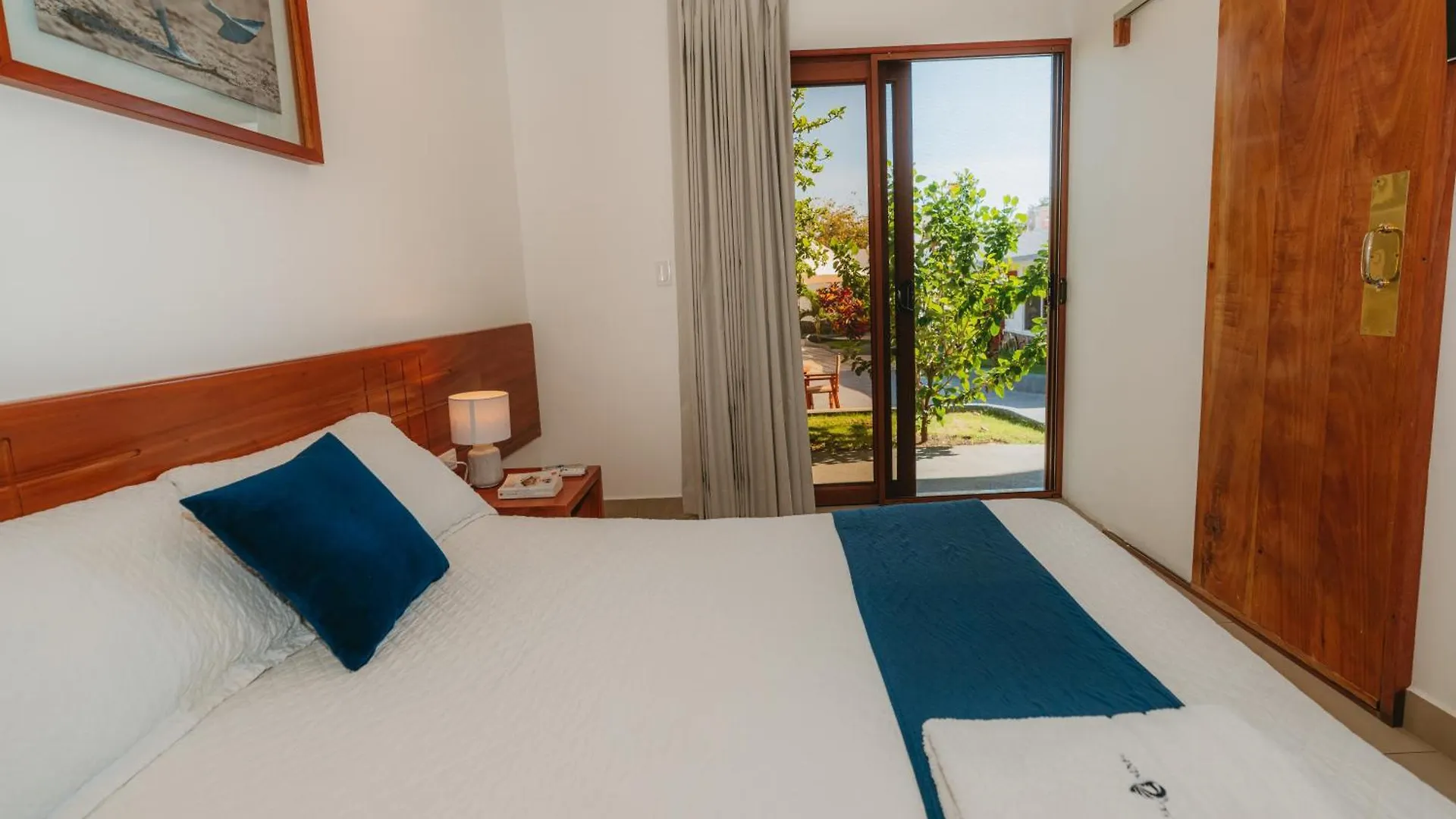 ****  Hotel Ninfa Puerto Ayora  Équateur